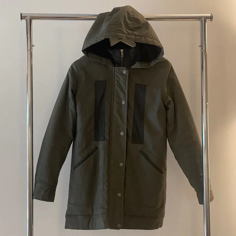 RVCA Jacket - Picture 1 of 8